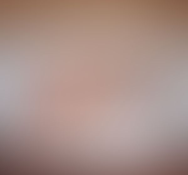 Desnudo con fondo blanco 2
