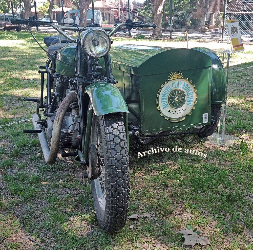 Peugeot P55 de 1950 y auxilio mecánico del ACA