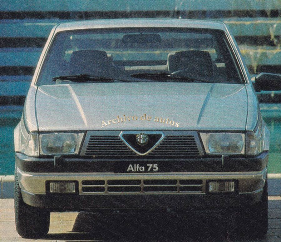 Alfa Romeo 75 fabricado para celebrar el 75º aniversario de la marca