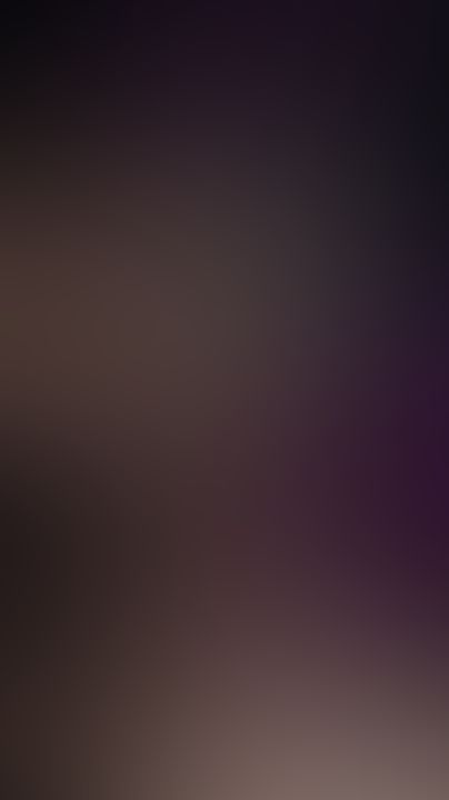 Me monto una rica pija y se la chupo de rodillas