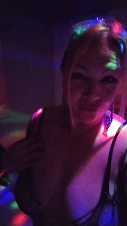 Sábado en club swingers