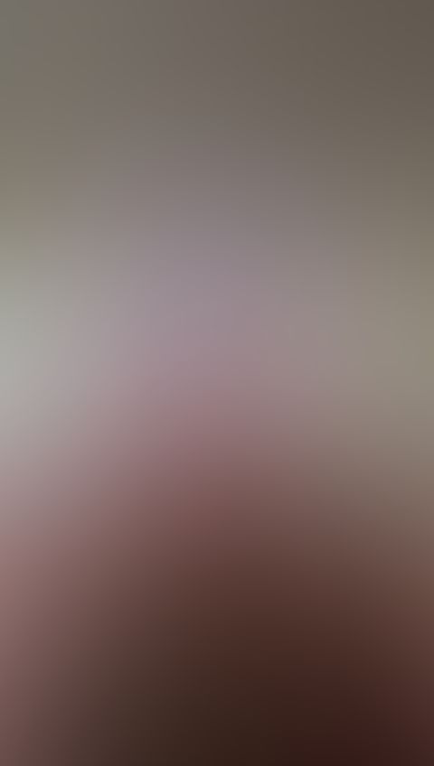 Jugando con mi juguetito y tirando un poquito de leche 🍆💦😋