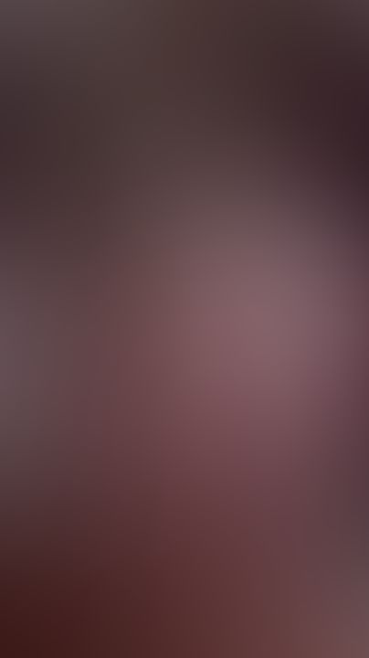 Sentones en el borde de la cama