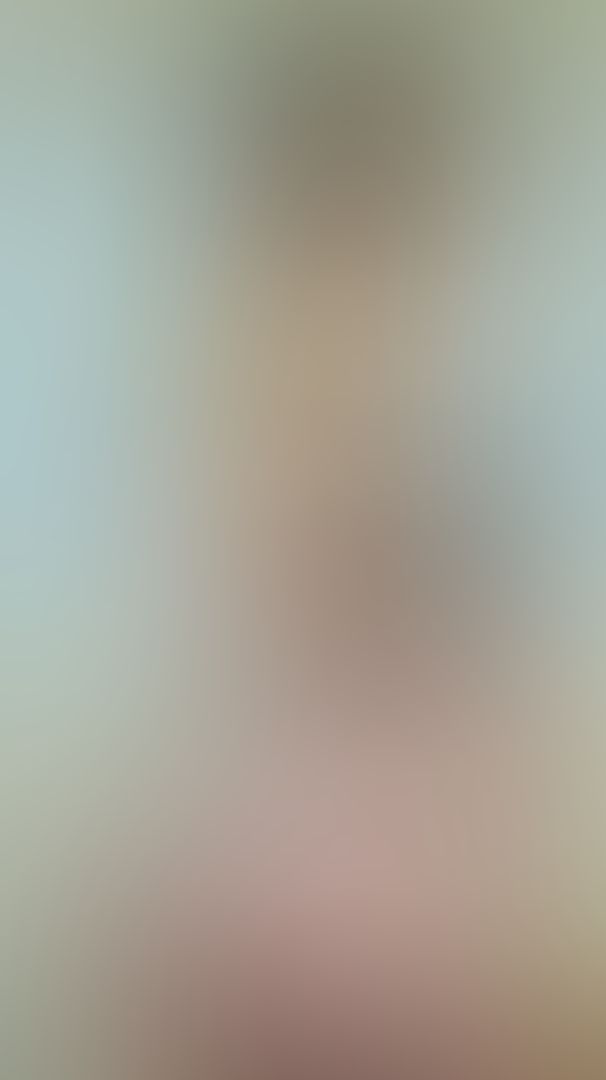 "Cada curva guarda un secreto ardiente."😈👅